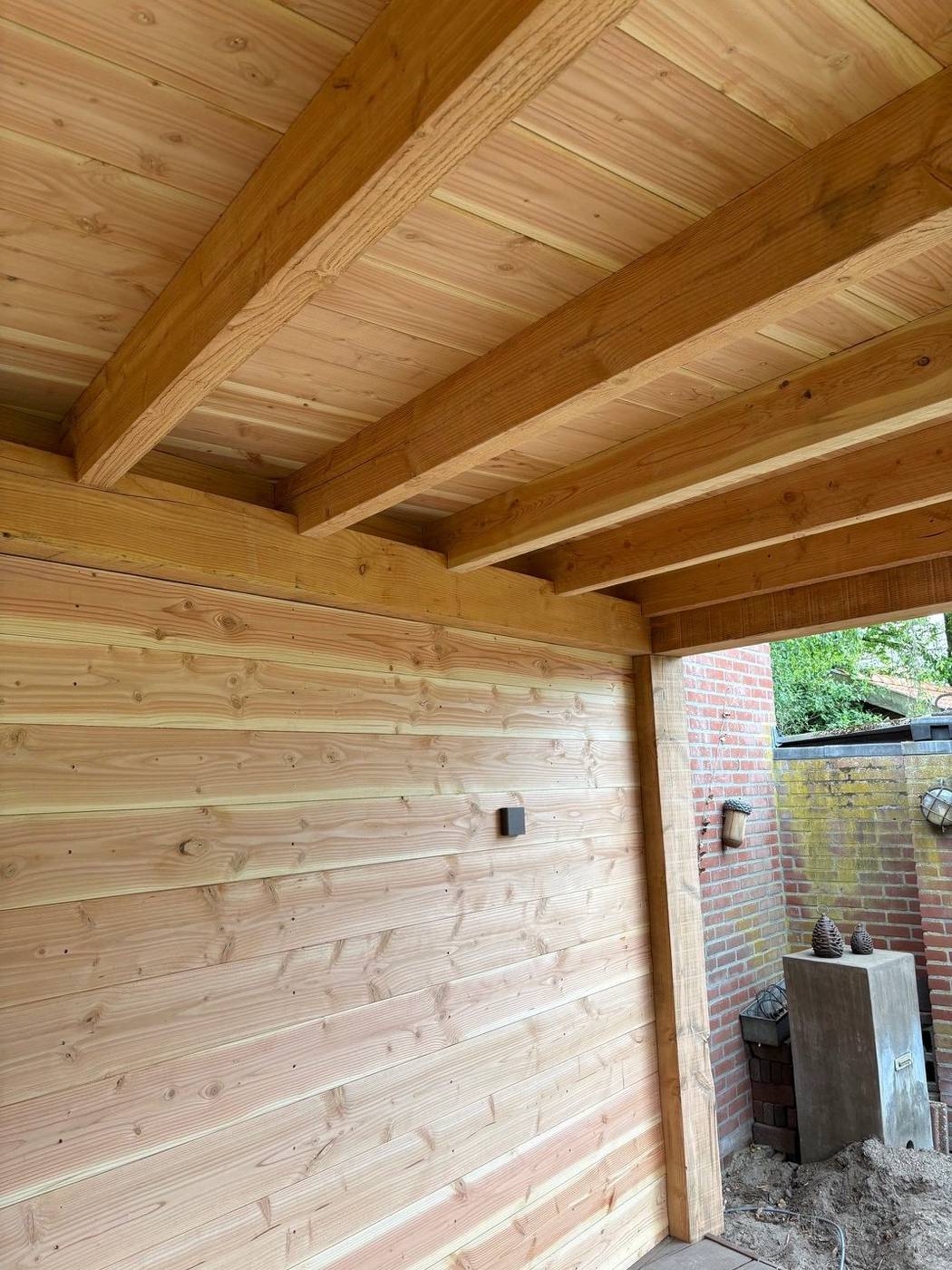 Strakke douglas overkapping in volle tuin - foto 7